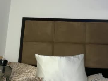 dollyrhodesss's chat room