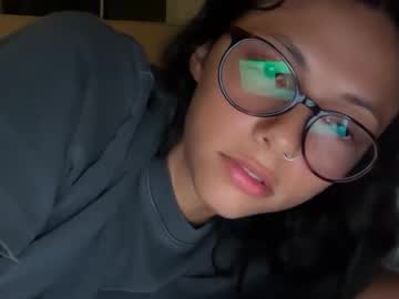 greasybangs's chat room