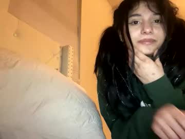 esoterickitten777's chat room