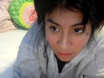 pretty_girl828687's chat room