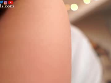 serareads's chat room