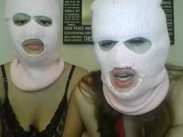 twogirlslove's chat room