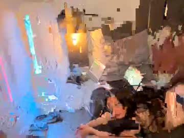 kittywoodyluv's chat room