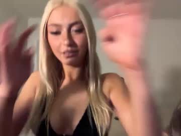 chloeros3e's chat room