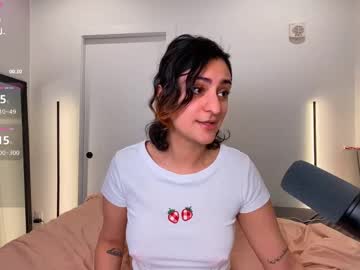 maevemads's chat room