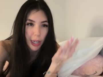 lilylustxoxo's chat room