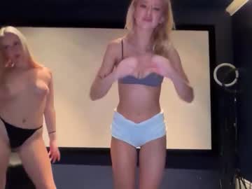 kenziesmithh's chat room