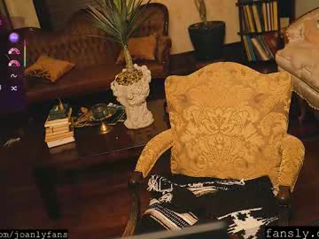 thecamwoman's chat room