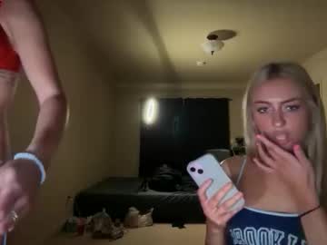 chloeros3e's chat room