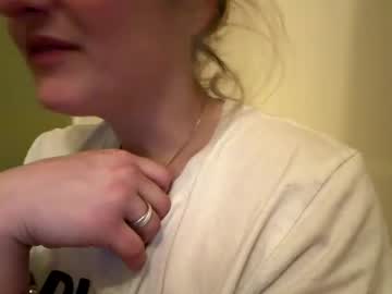 myahdiction's chat room