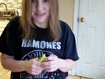 tinywithtiddies's chat room