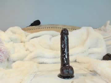 eatmygingersnapps's chat room