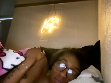 cutieeeva's chat room