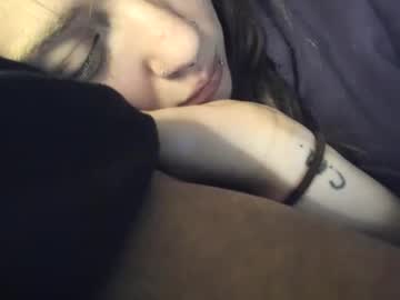 yiddikitti's chat room