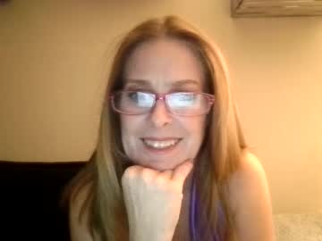 iampoppyy's chat room