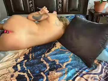 pussylix3's chat room