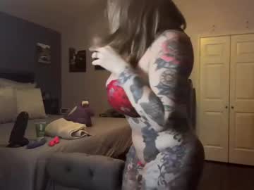 tattedlasirena's chat room