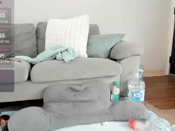 peachespanties123's chat room