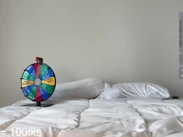 therealmayahill's chat room