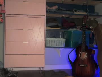 kaileeshy's chat room