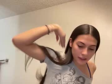 laylakitten4's chat room