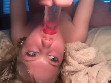 lunarose17's chat room