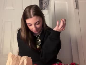 fantasyella's chat room