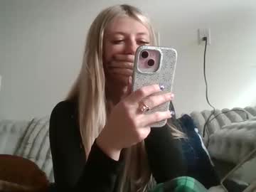 parisbaby2000's chat room