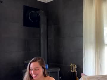 mommamia12's chat room