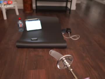 serareads's chat room