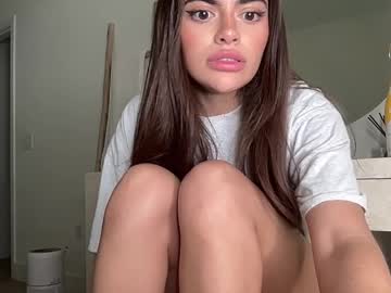 poutyselena's chat room