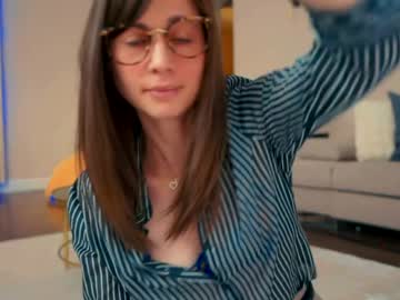 newchloe18's chat room