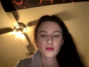 skinnyangel21's chat room