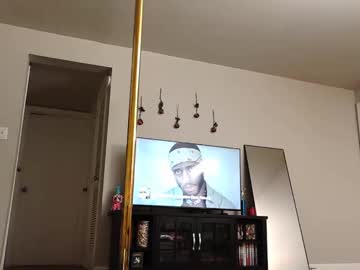 yellowpony121212's chat room