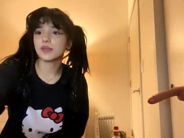 esoterickitten777's chat room