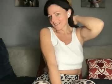 sassynsweetmilf's chat room