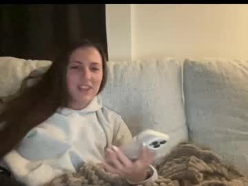 laylahlaylah1's chat room