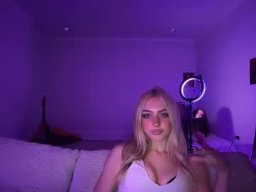 chloeros3e's chat room