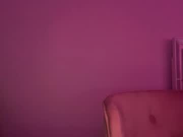 theblondeetwinss's chat room