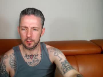 skylarrgrey's chat room