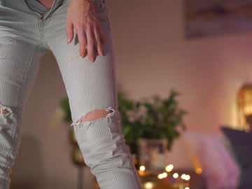 newchloe18's chat room