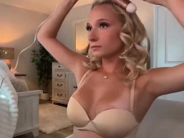 roxyrain2736's chat room