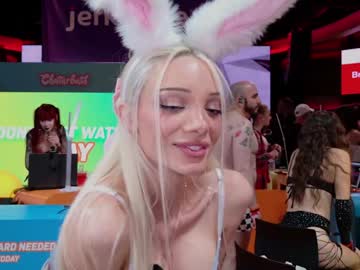 bunnydollstella's chat room