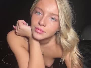 lilybabbyyy's chat room