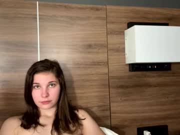 deepthroatqueen33's chat room