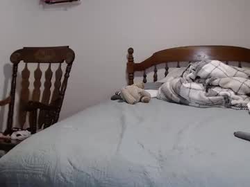 ellalowe's chat room