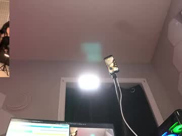 finleyfae's chat room