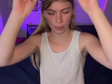 elliee81's chat room