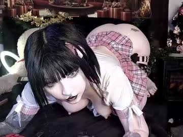 ivey_strigoi's chat room