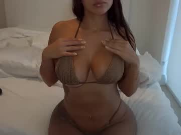 ellaxrosee's chat room